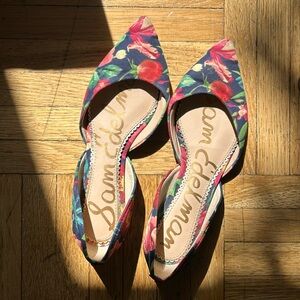 Sam Edelman flower patterned flats, 6.5
